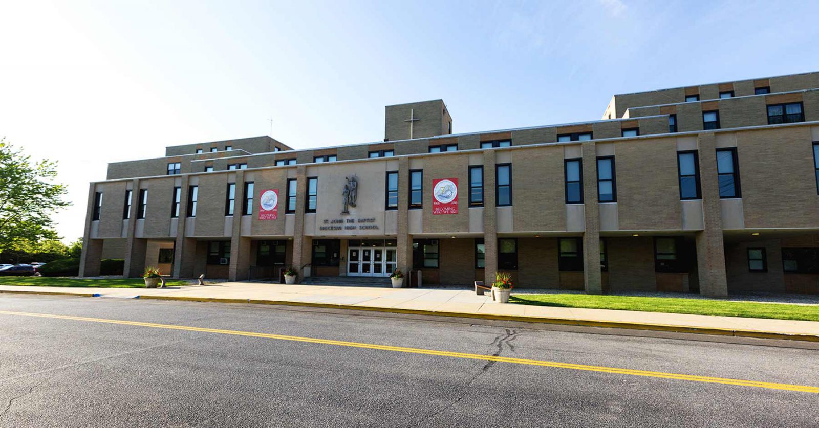 Best Catholic High Schools On Long Island Trường Trung học Saint John's High School | duhocnamphong.vn